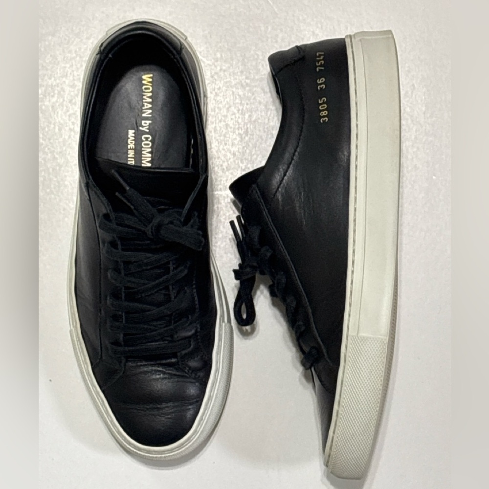 Common Projects Woman Black Leather Low Top Sneakers EU 36